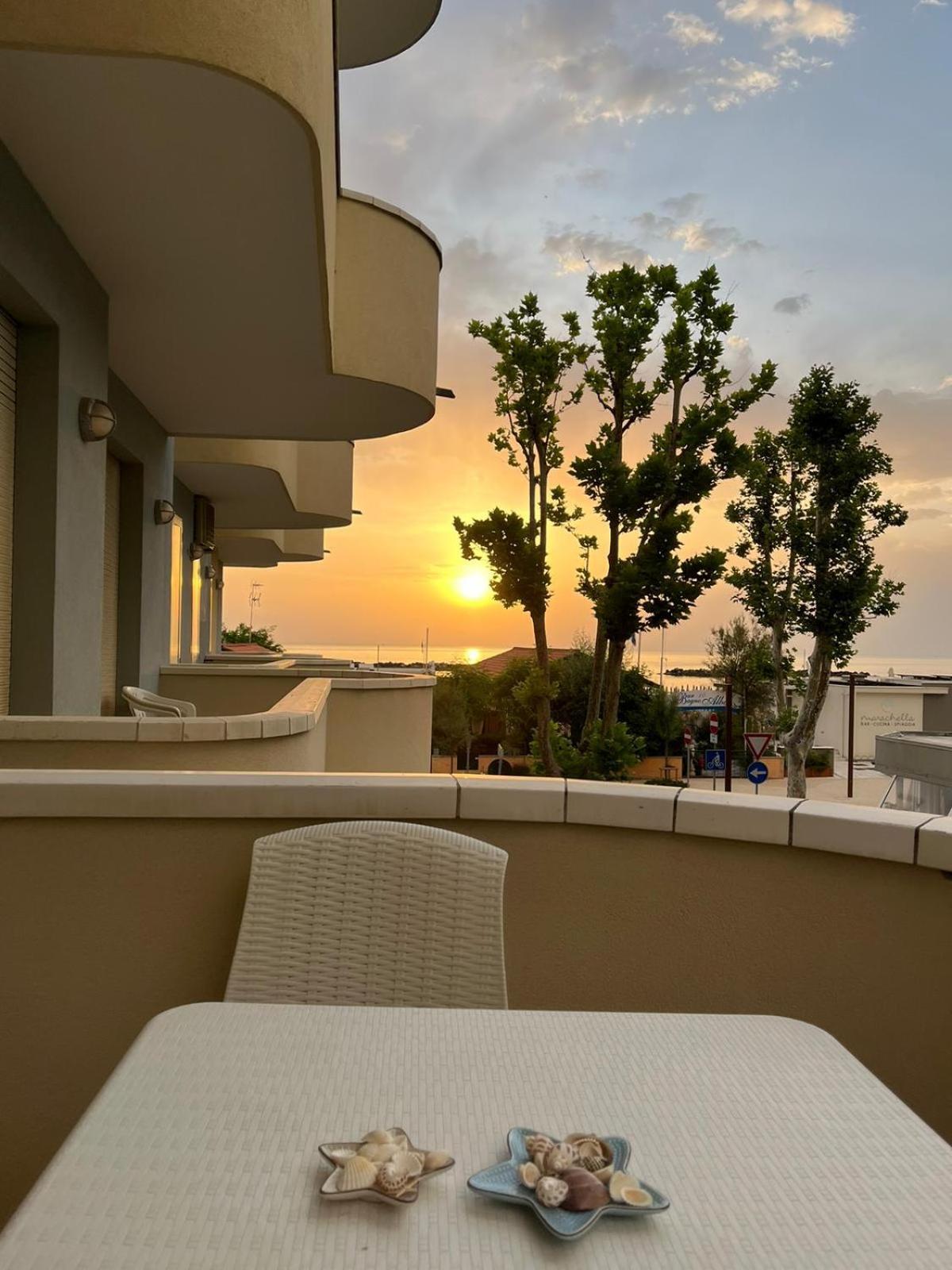 Residence Gabbiano Vista Mare San Mauro Mare Exterior foto
